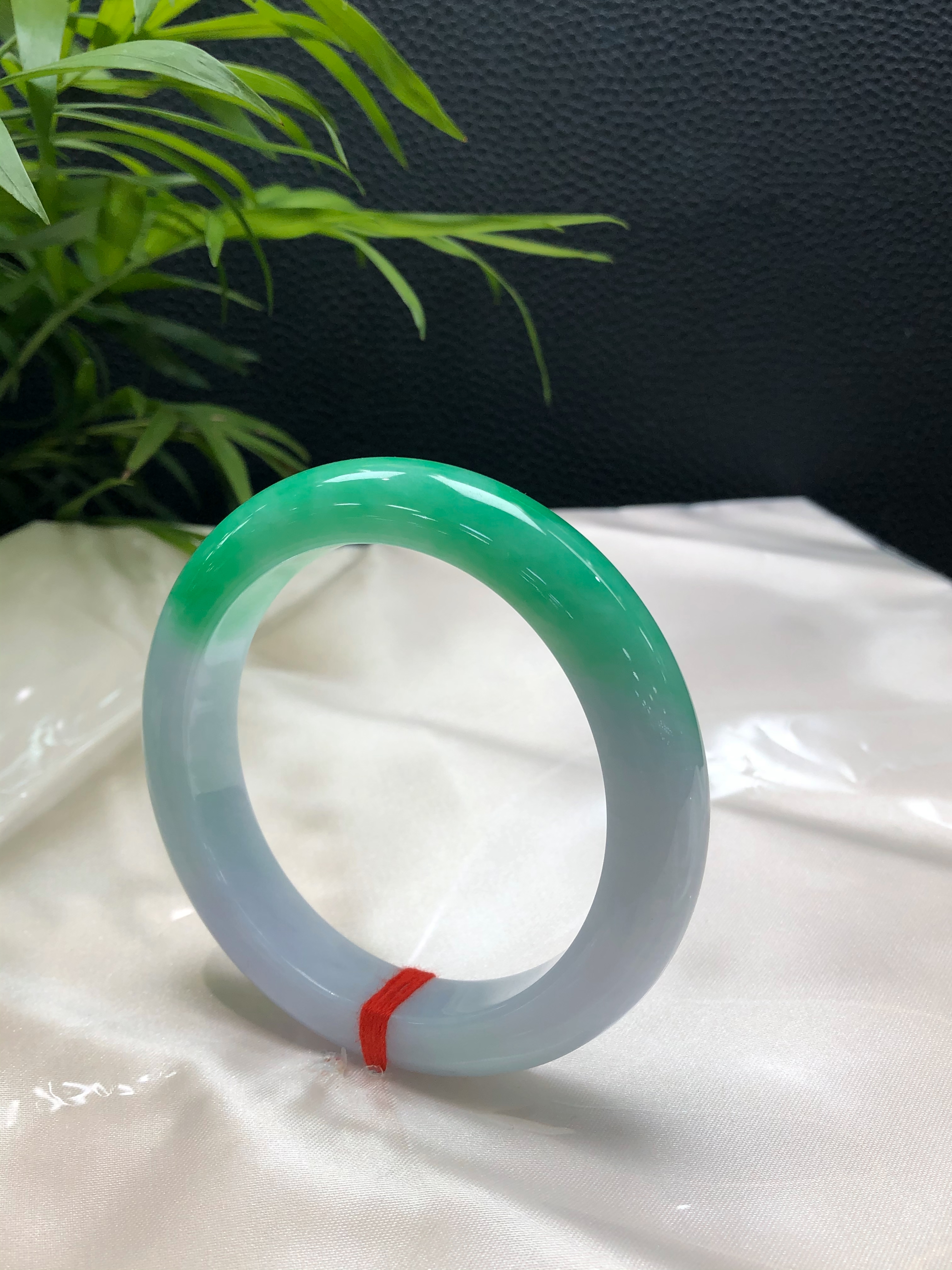 White‑Base Bright‑Green Floating Jadeite Standard Bangle