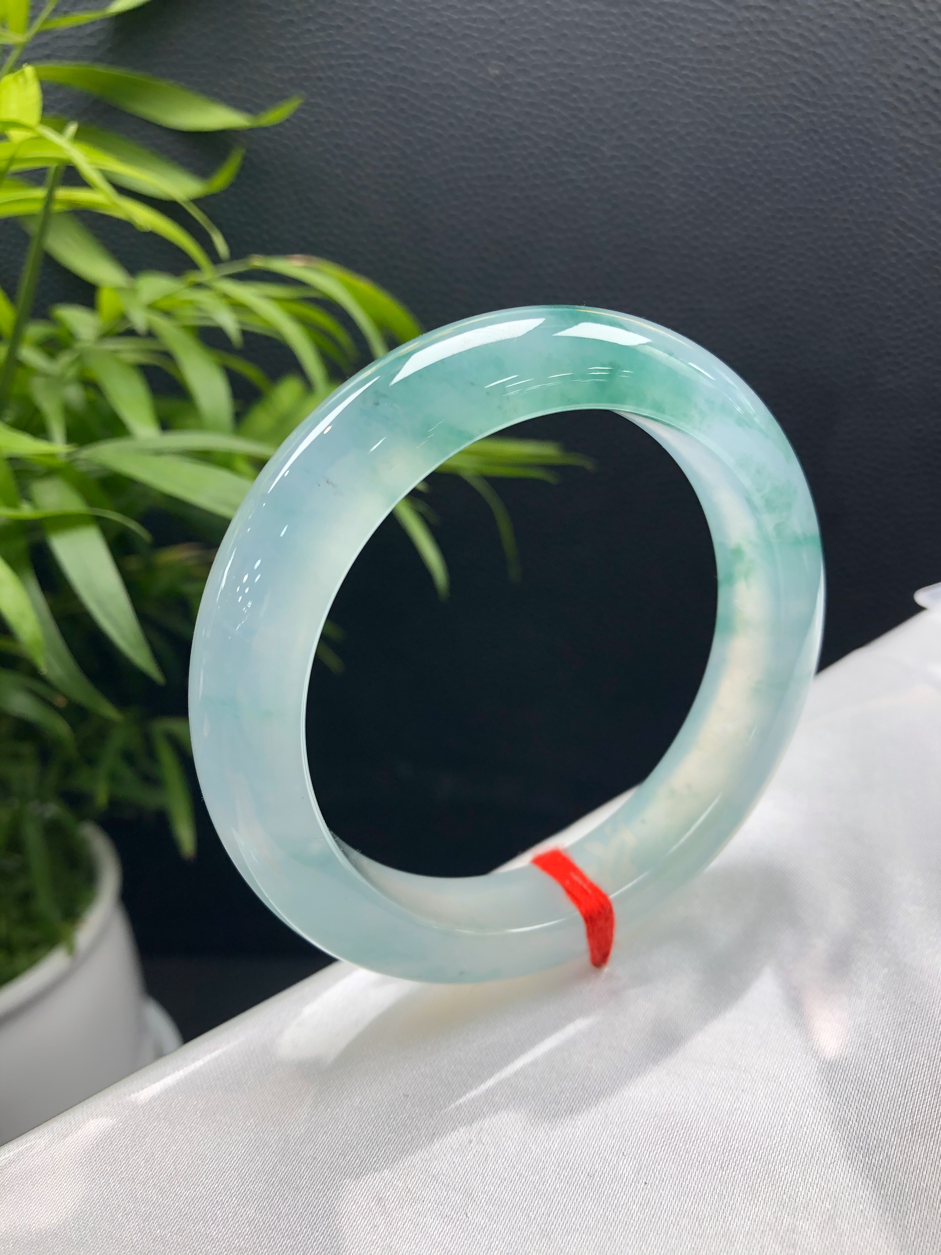 Ice‑Type Floating‑Flower Jadeite Standard Bangle