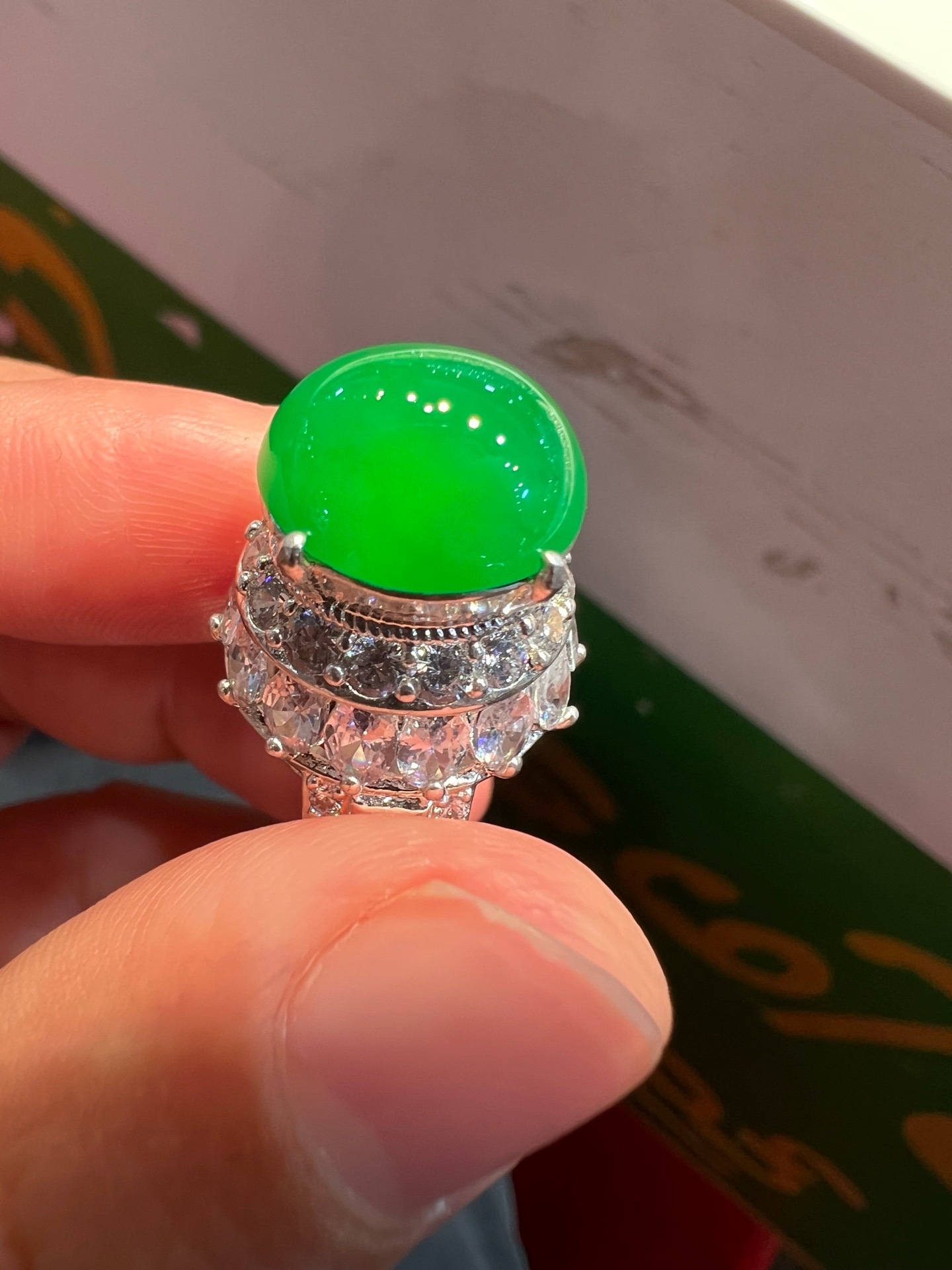 Muna rough jadeite