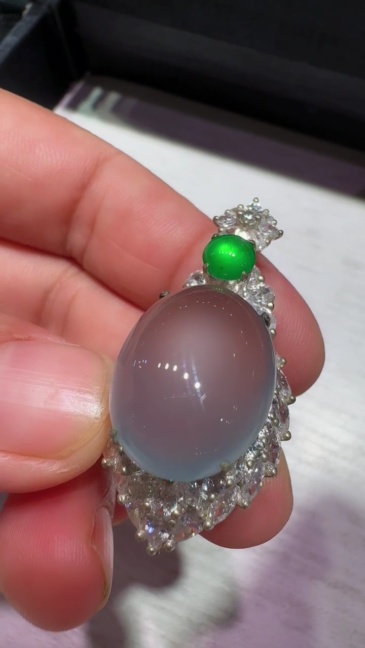 Glass‑Type Jadeite Pigeon‑Egg Cabochon