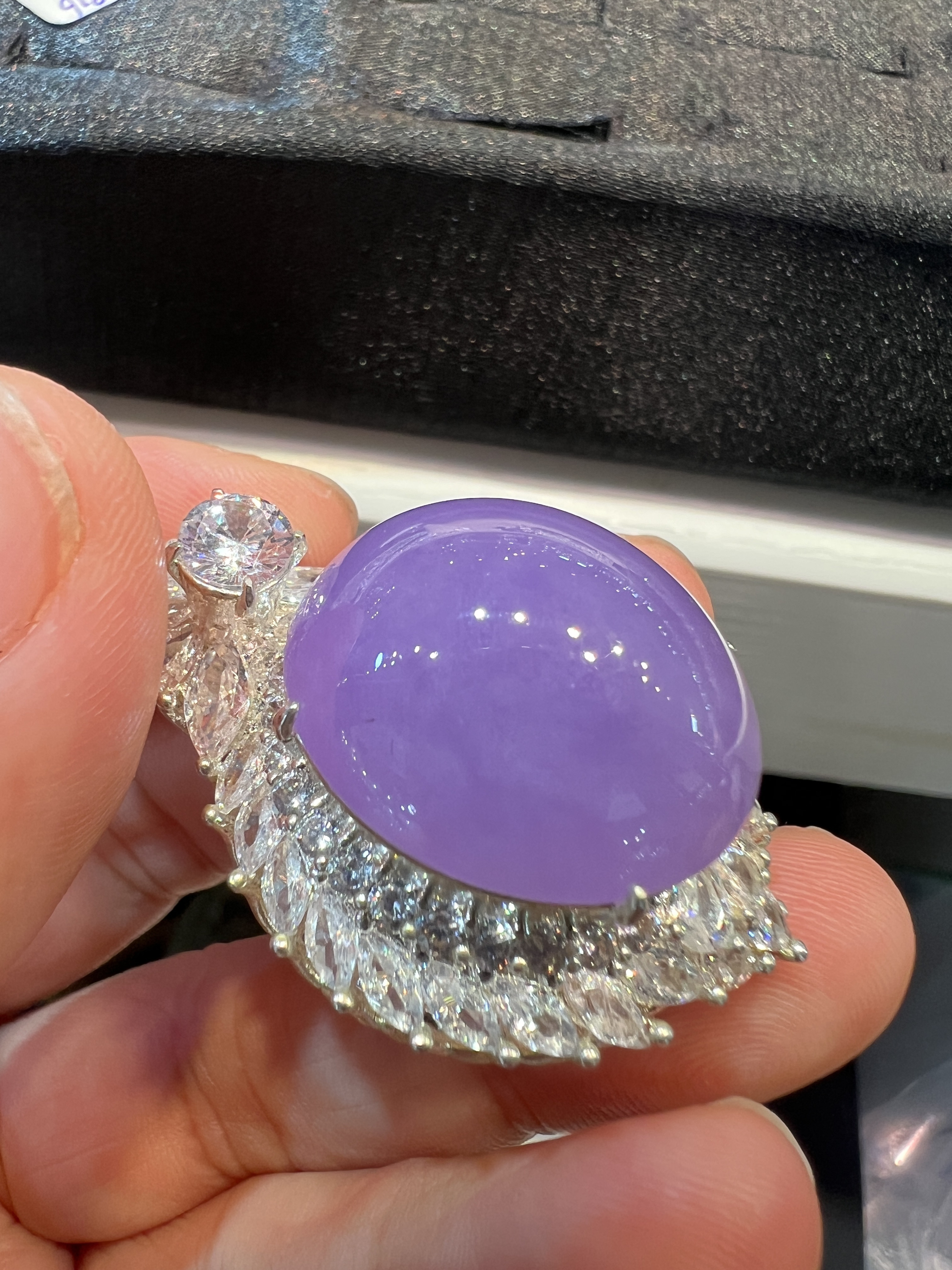 Lavender Jadeite Pigeon‑Egg Pendant