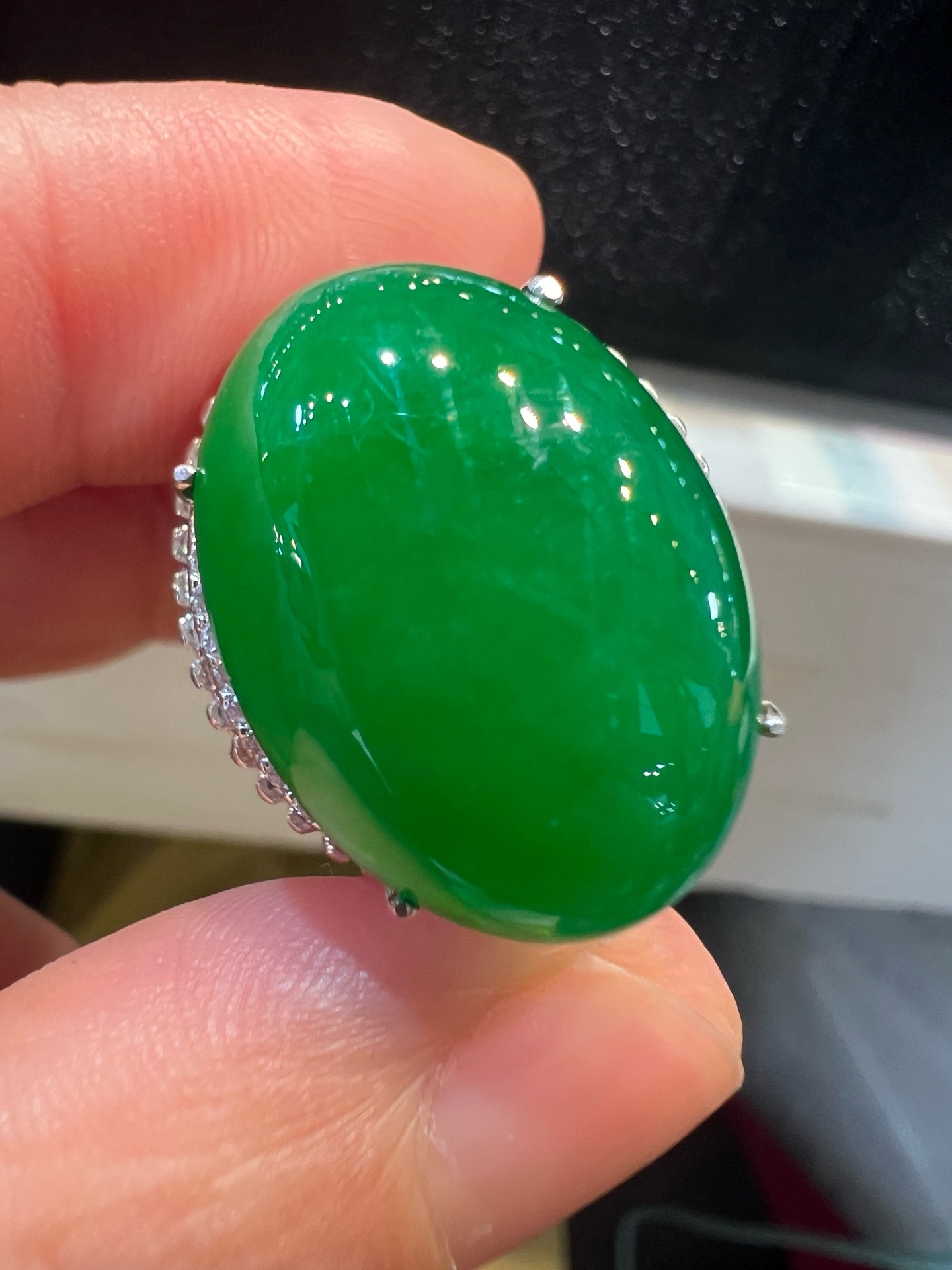 Large Ice‑Type Vivid Emerald Green Jadeite Ring