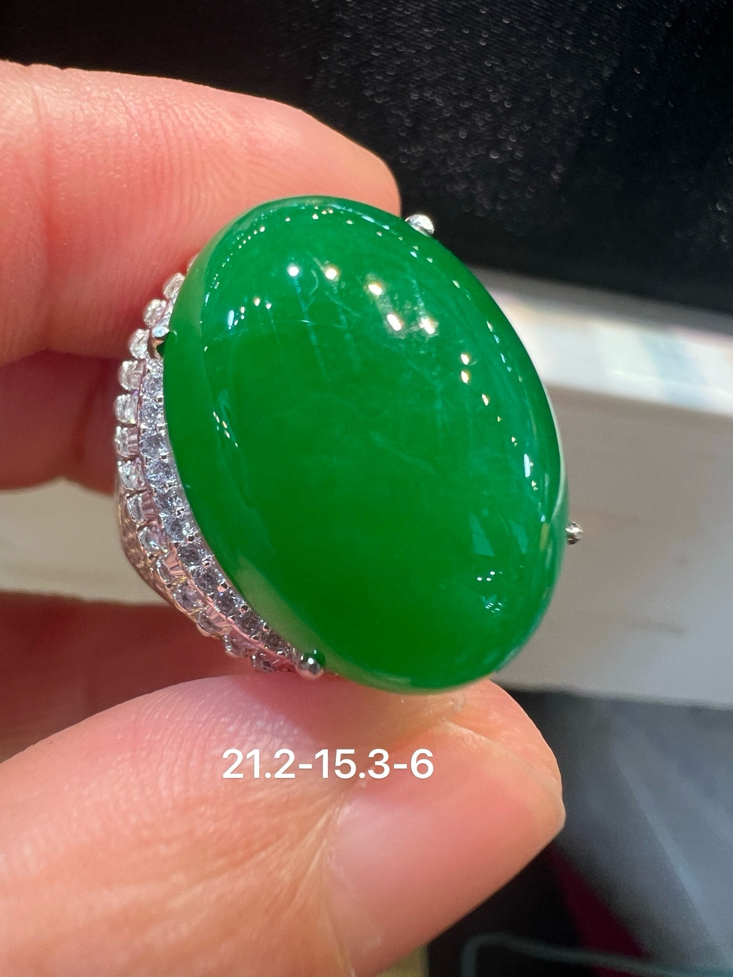 Large Ice‑Type Vivid Emerald Green Jadeite Ring