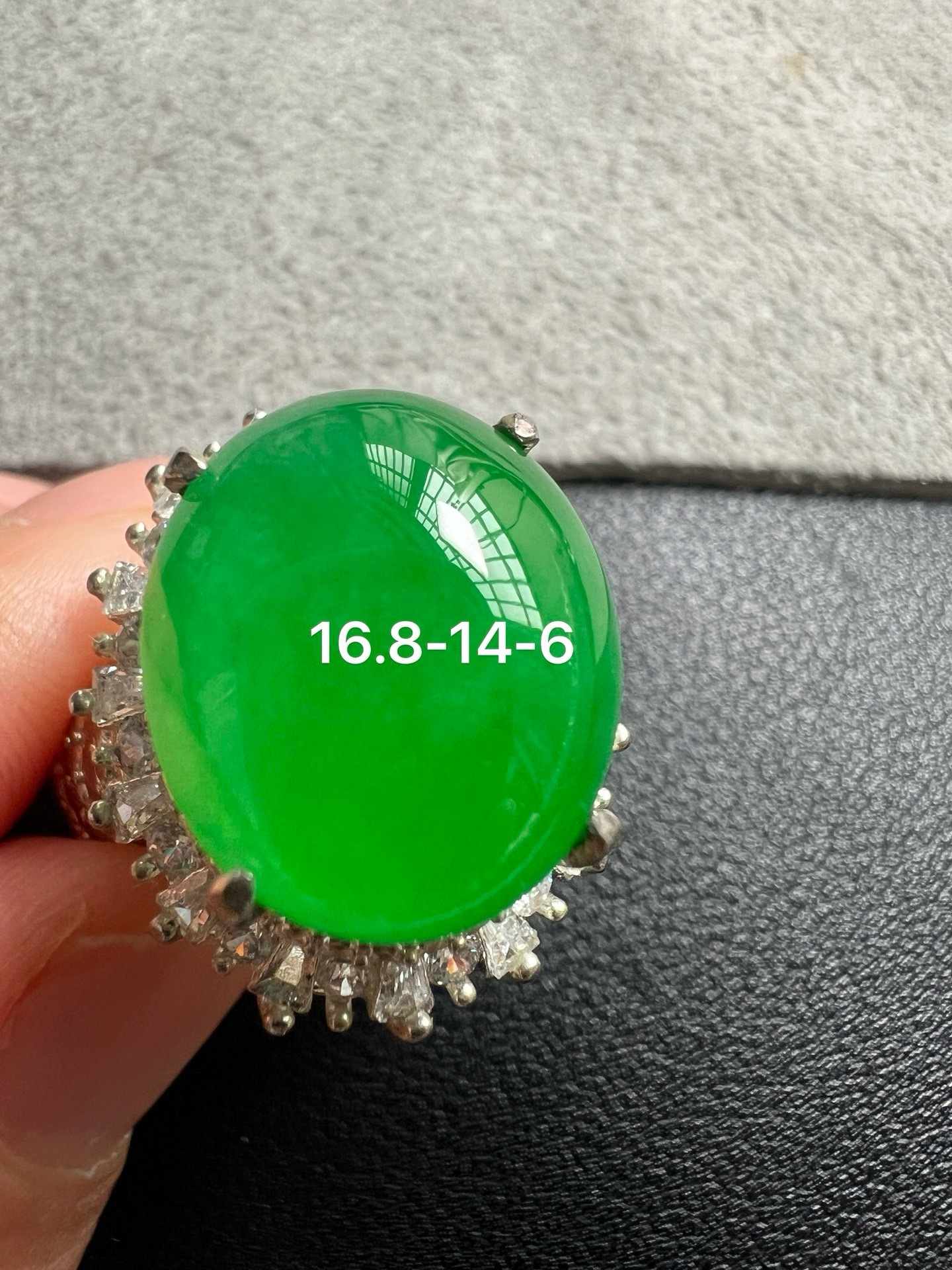 Collectible Ice‑Type Vivid Emerald Green Jadeite Ring