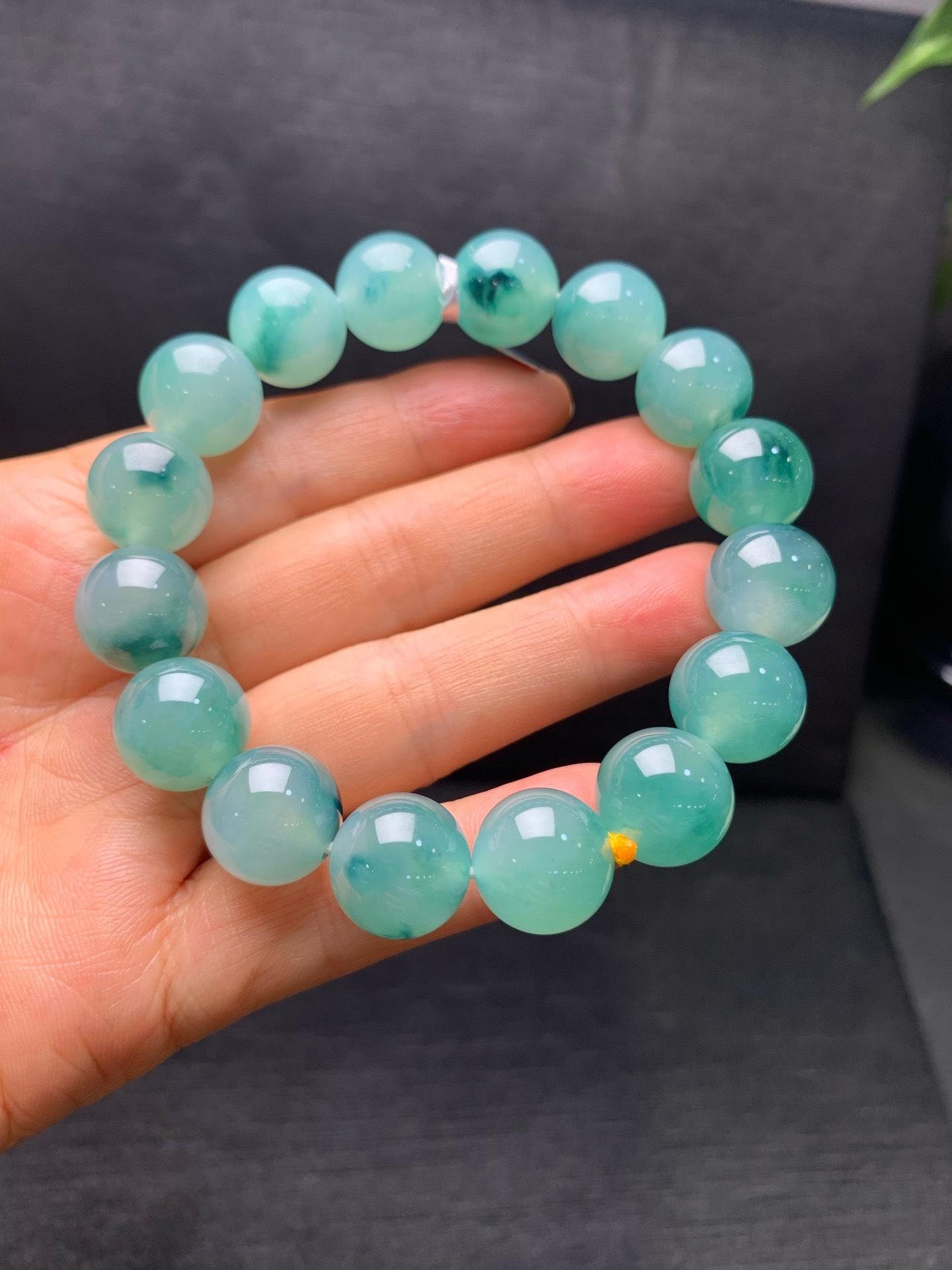 Ice‑type floating flower jadeite bracelet-13mm