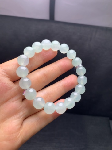 Small icy‑cyan jadeite bead bracelet-10mm