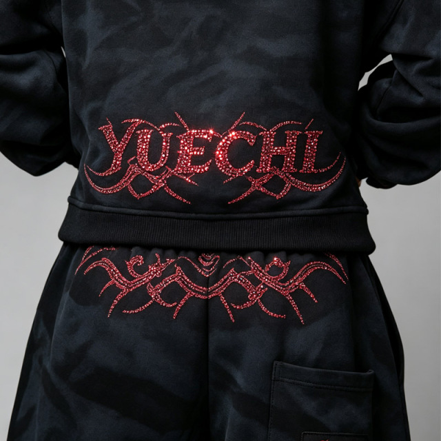 Custom Vintage Wash Mens Black Full Zip French Terry Hoodie Oversized Box Fit Dropped Shoulder Red Rhinestone Street Tracksuit