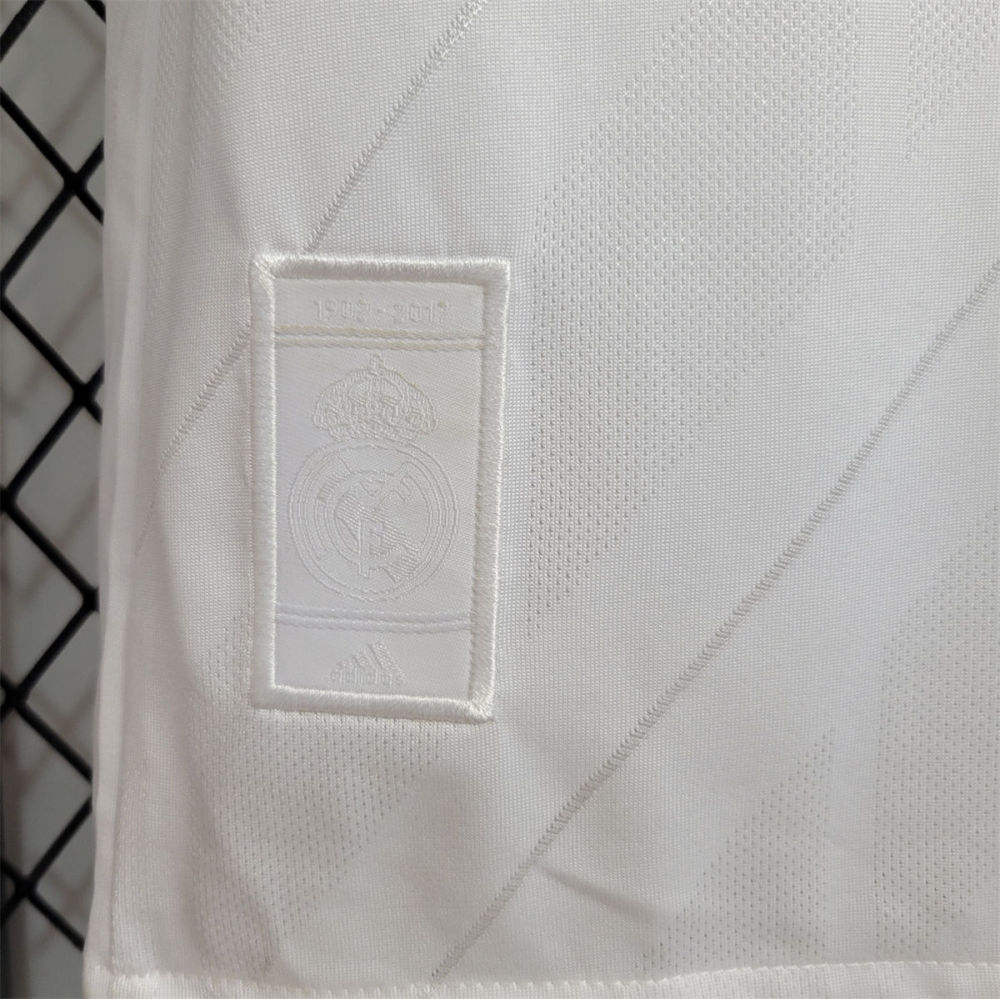 Retro 17/18 Real Madrid home jersey Fan Version