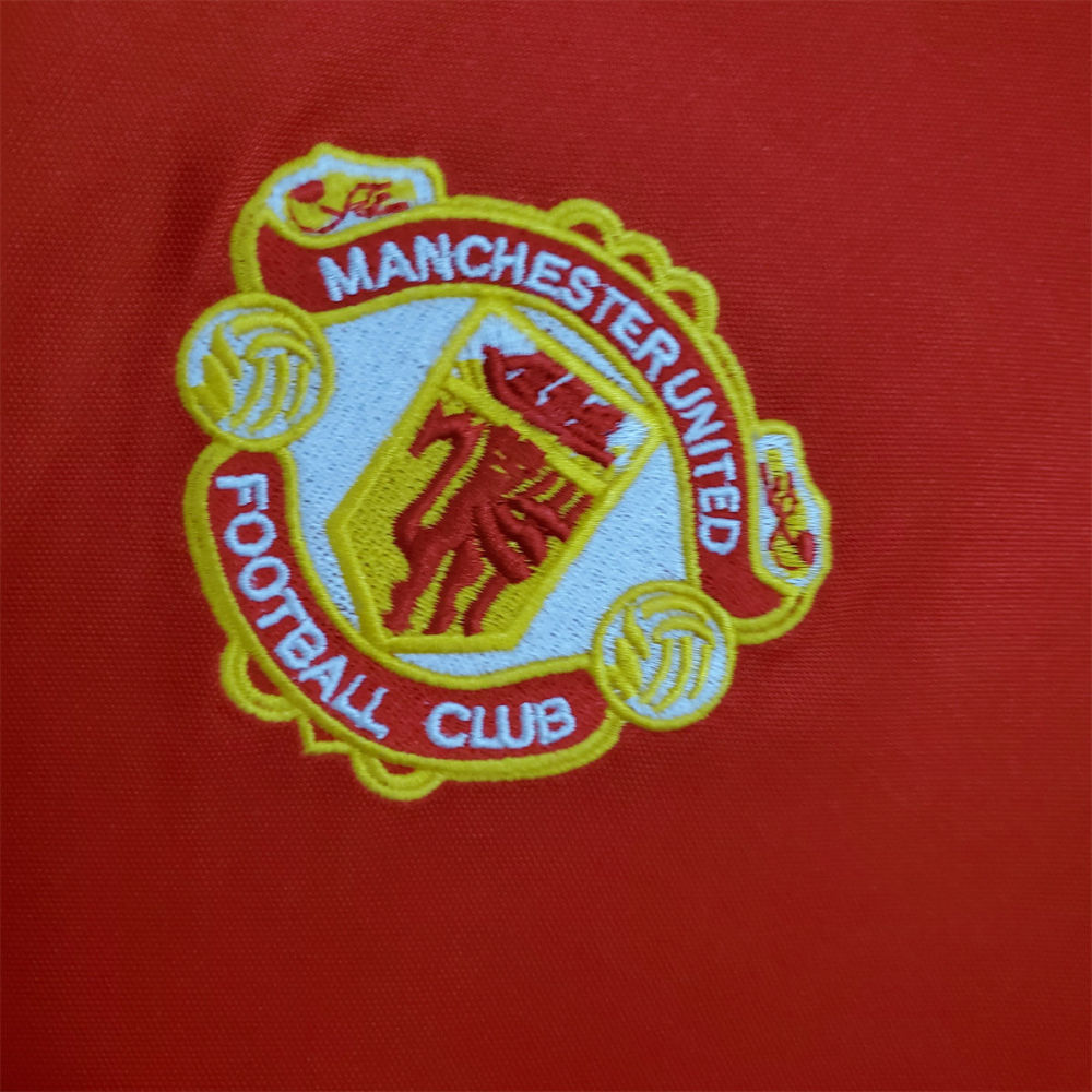 Retro Manchester United 85/86 home jersey Fan Version