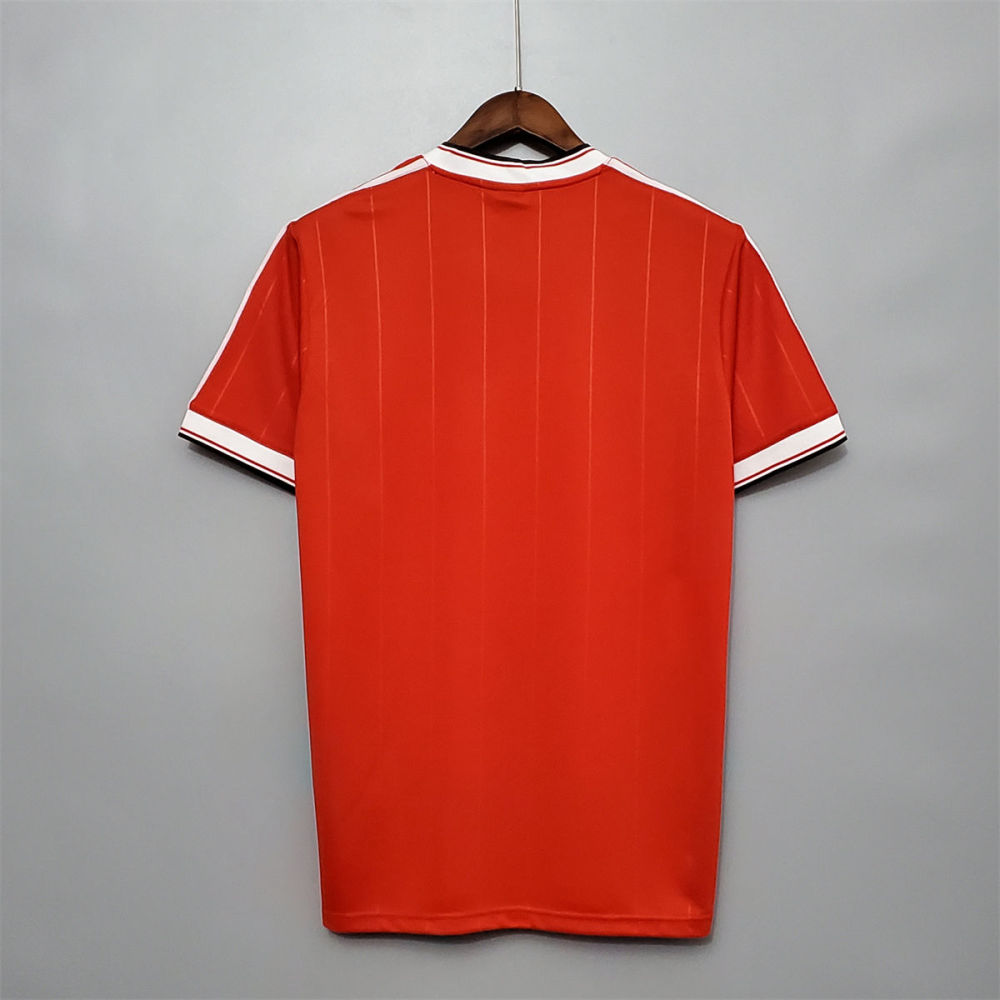 Retro Manchester United 83/84 home jersey Fan Version