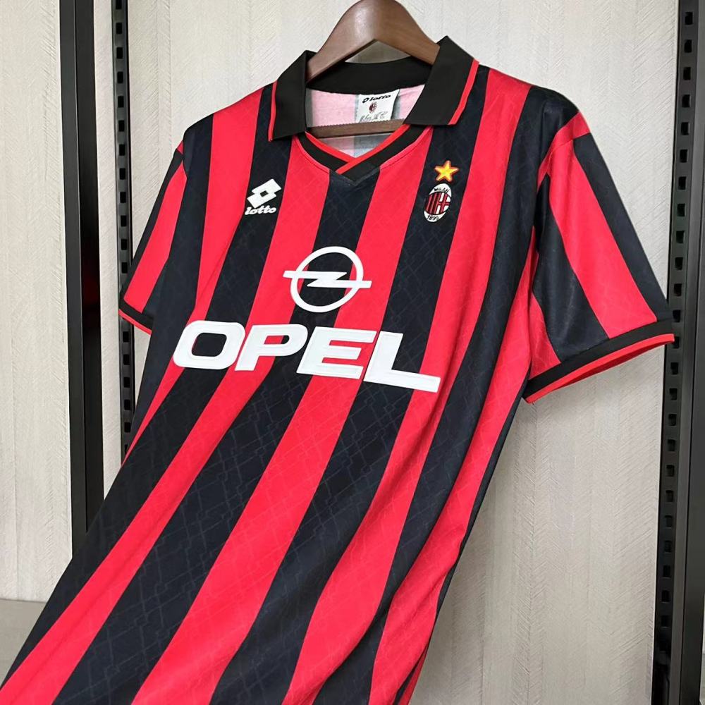 Retro AC Milan 95/96 Home jersey Fan Version