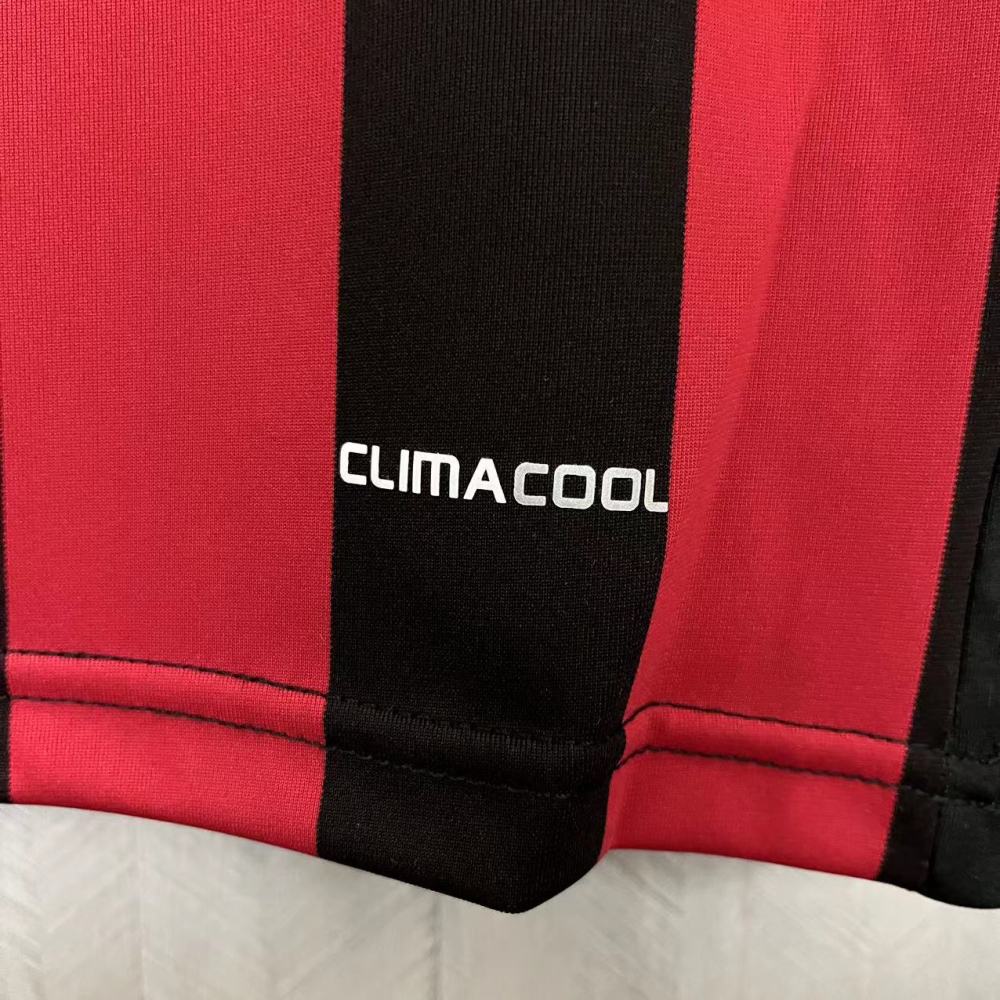 Retro AC Milan 09/10 Home jersey Fan Version