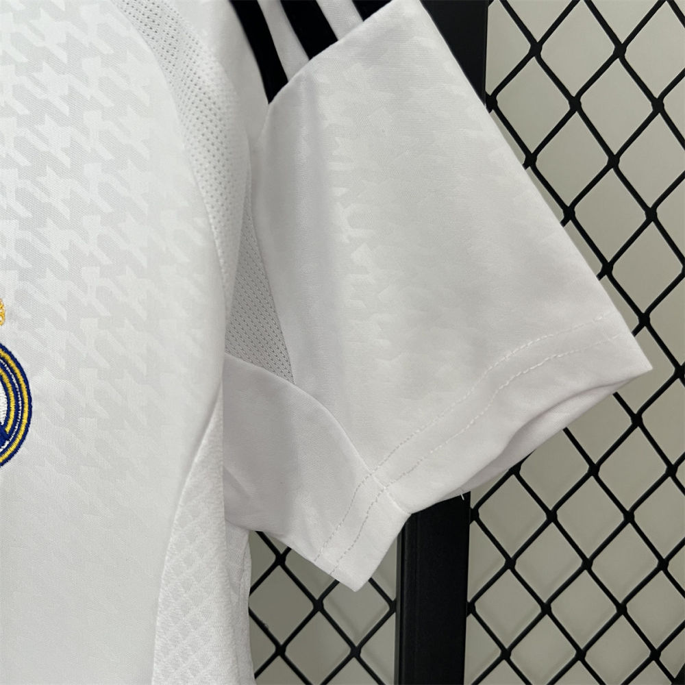 24/25 Women's Real Madrid Home Jersey Fan Version