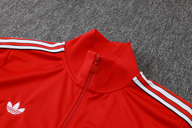2025/26 Manchester United Red Jacket Training Suit Set Football Team Shirt Sports Fashion