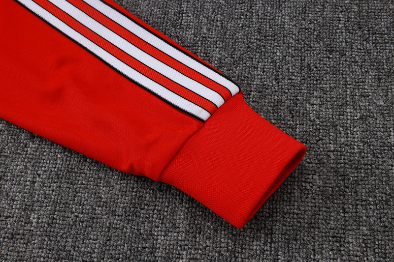 2025/26 Manchester United Red Jacket Training Suit Set Football Team Shirt Sports Fashion