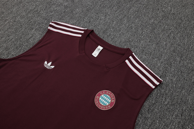 2025/26 Bayern Munich maroon Training Set Shirt and Shorts