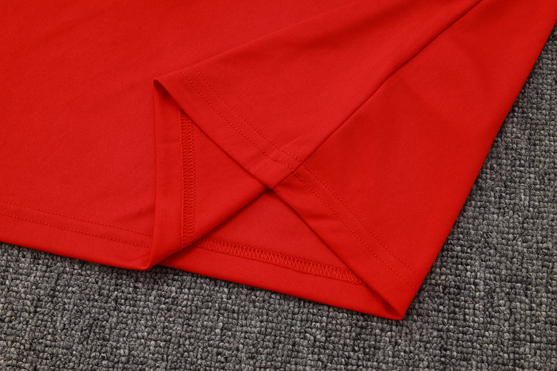 2025/26 Manchester United Red Training Set Shirt and Shorts