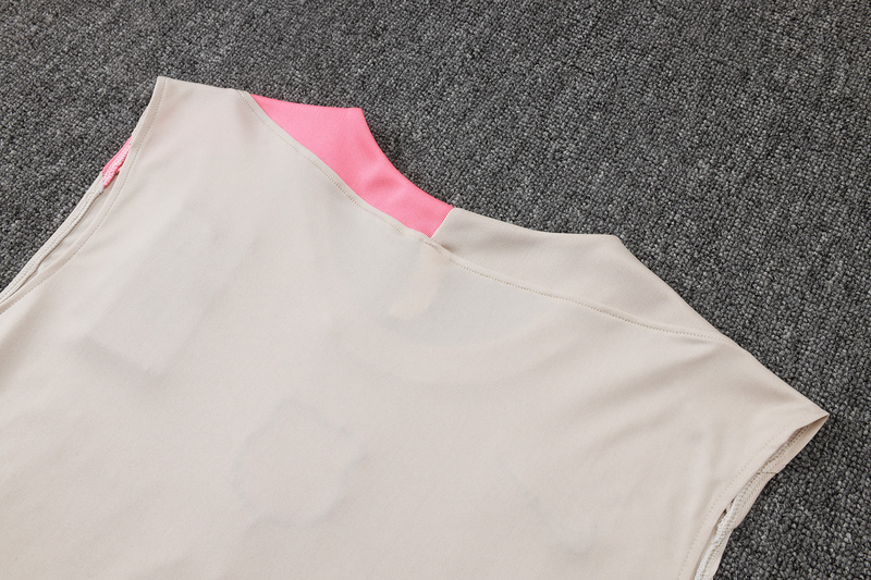 2025/26 Barcelona beige Training Set Shirt and Shorts