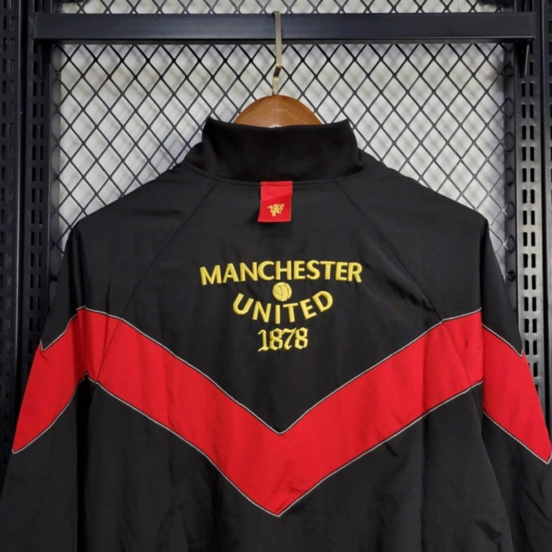 2025 Manchester United Black White Windbreaker Sport Unifom jersey Sport Unifom