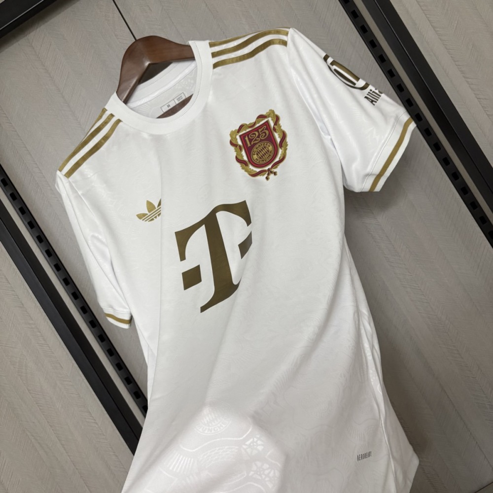 2025/26 Bayern Munich 125th Anniversary White Jersey Fan Version