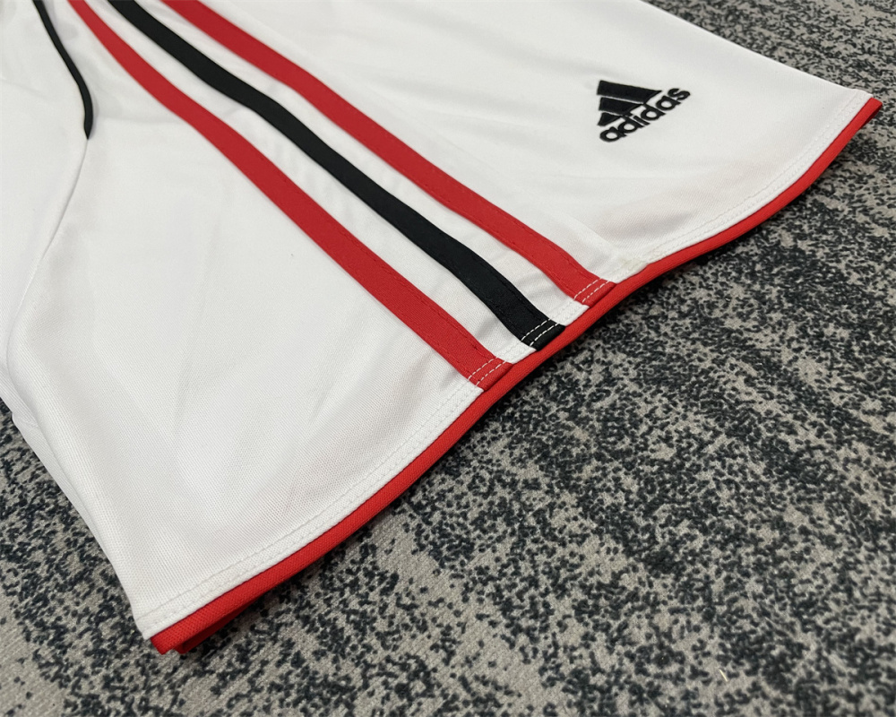 Retro AC Milan 2006/07 Away jersey Kid Kits Size 16-28