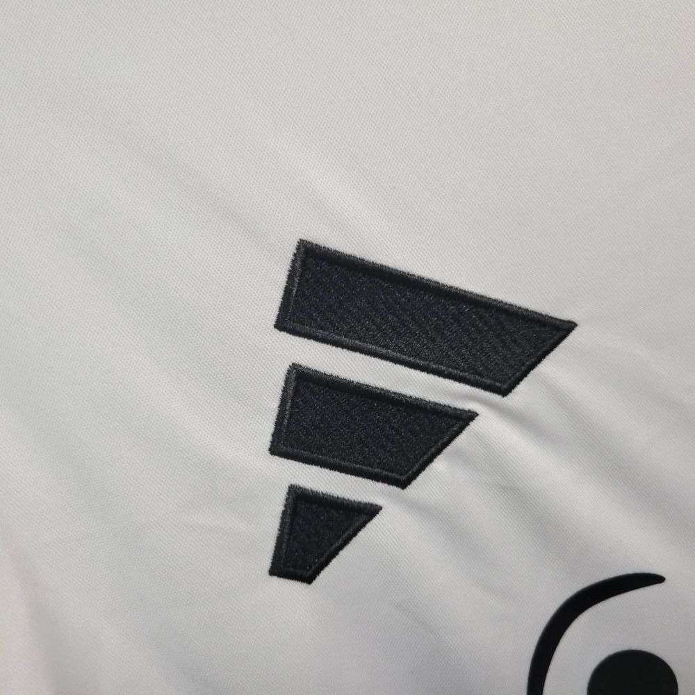 2025/26 Frankfurt Away Jersey Fan Version
