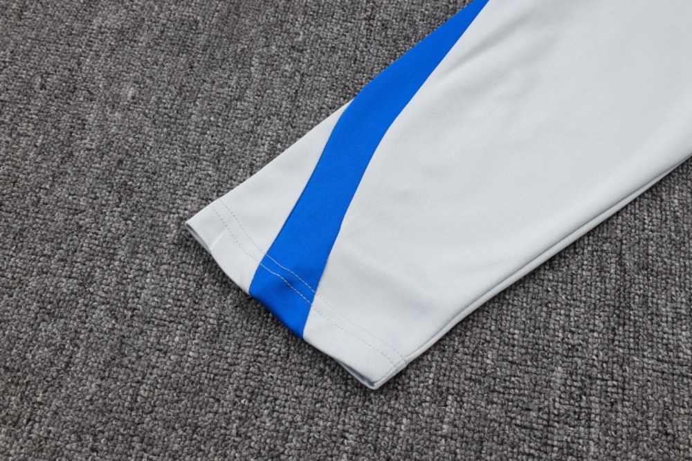 202526 Bayern Munich white-blue Long-sleeved half-pull training kit Football team kit