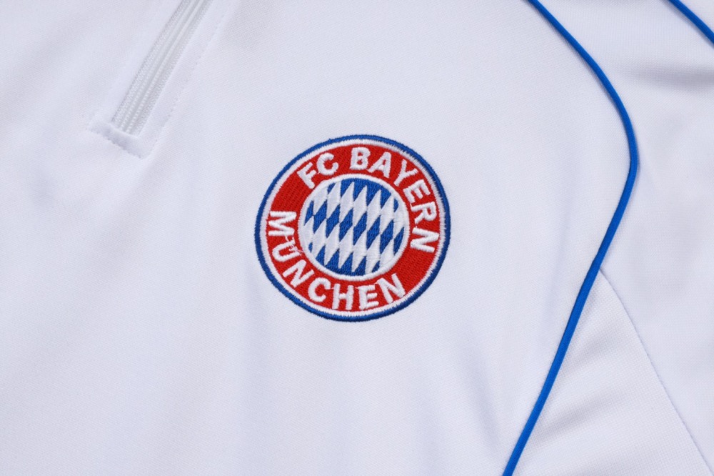 202526 Bayern Munich white Long-sleeved half-pull training kit Football team kit