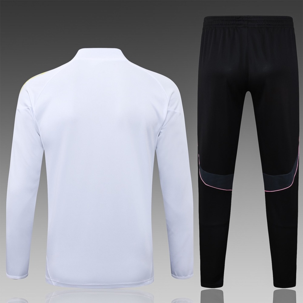 202526 Juventus white-black Long-sleeved half-pull training kit Football team kit