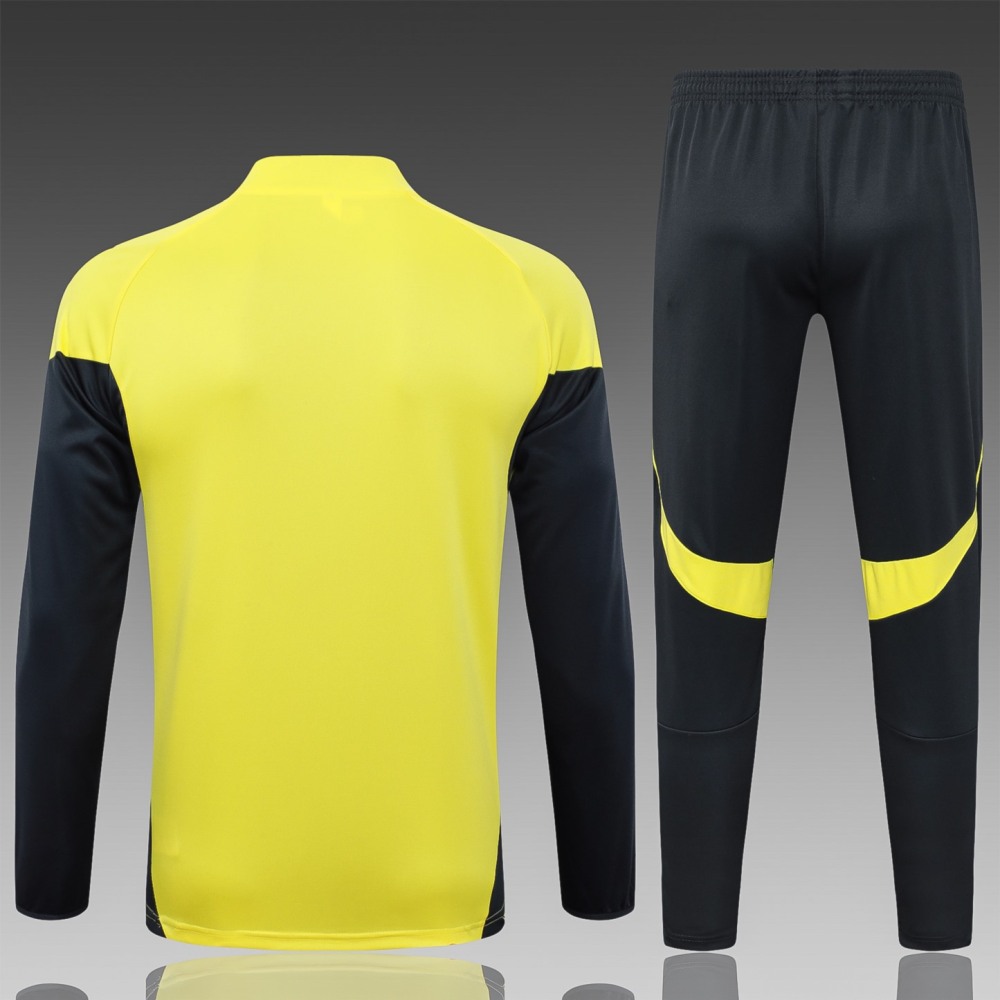 202526 Real Madrid yellow-black Long-sleeved half-pull training kit Football team kit