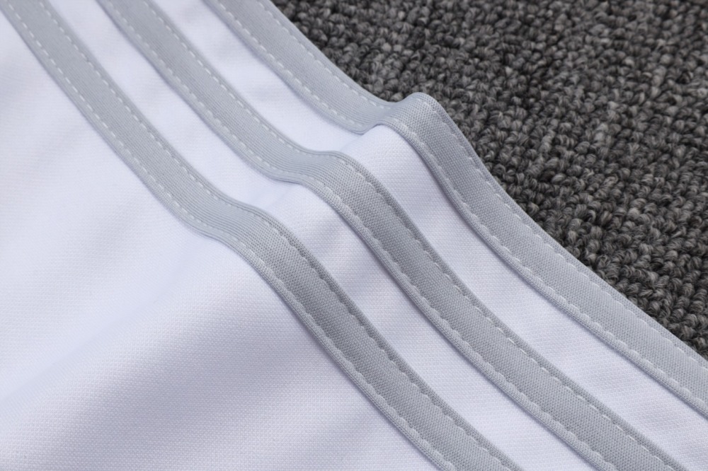 202526 Real Madrid off-white gray Long-sleeved half-pull training kit Football team kit