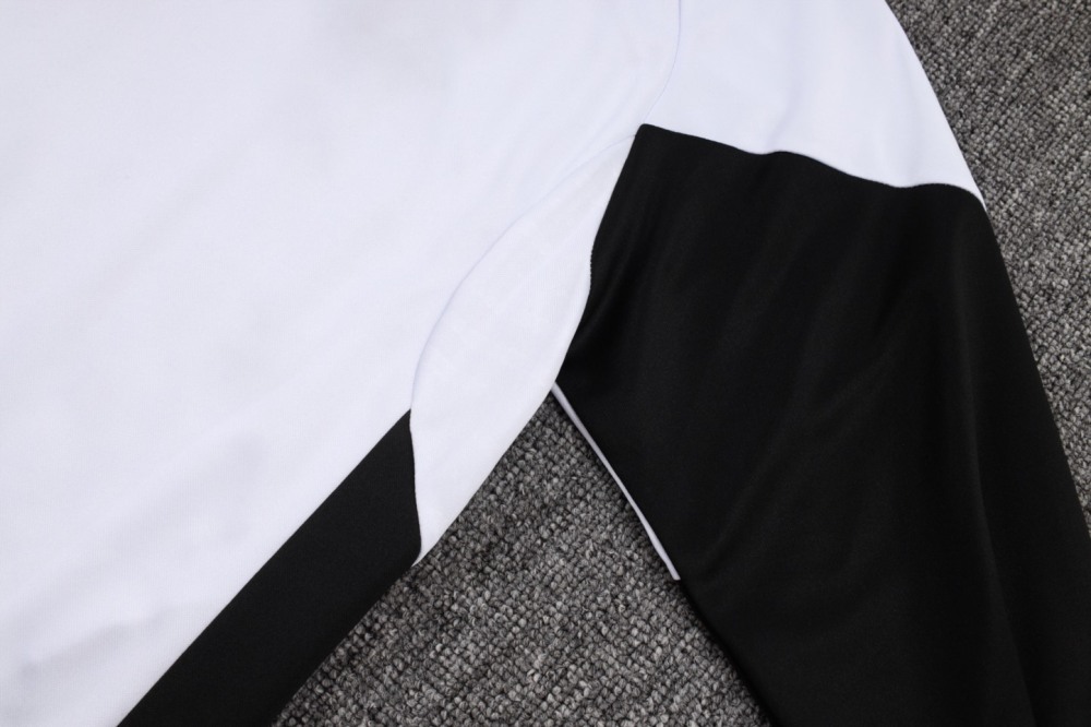 202526 Ajax white-black Long-sleeved half-pull training kit Football team kit