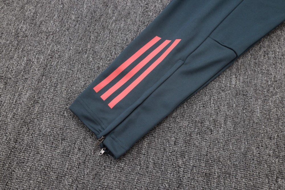 2025/26 Bayern Munich dark gray Jacket Training Suit Set Football Team Shirt Sports Fashion