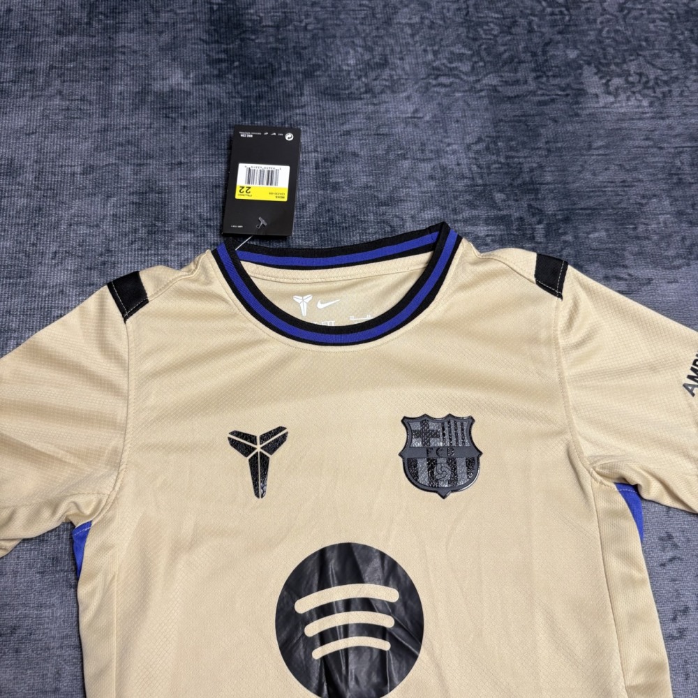 2025/26 Barcelona Away jersey kids Kits size: 16-28