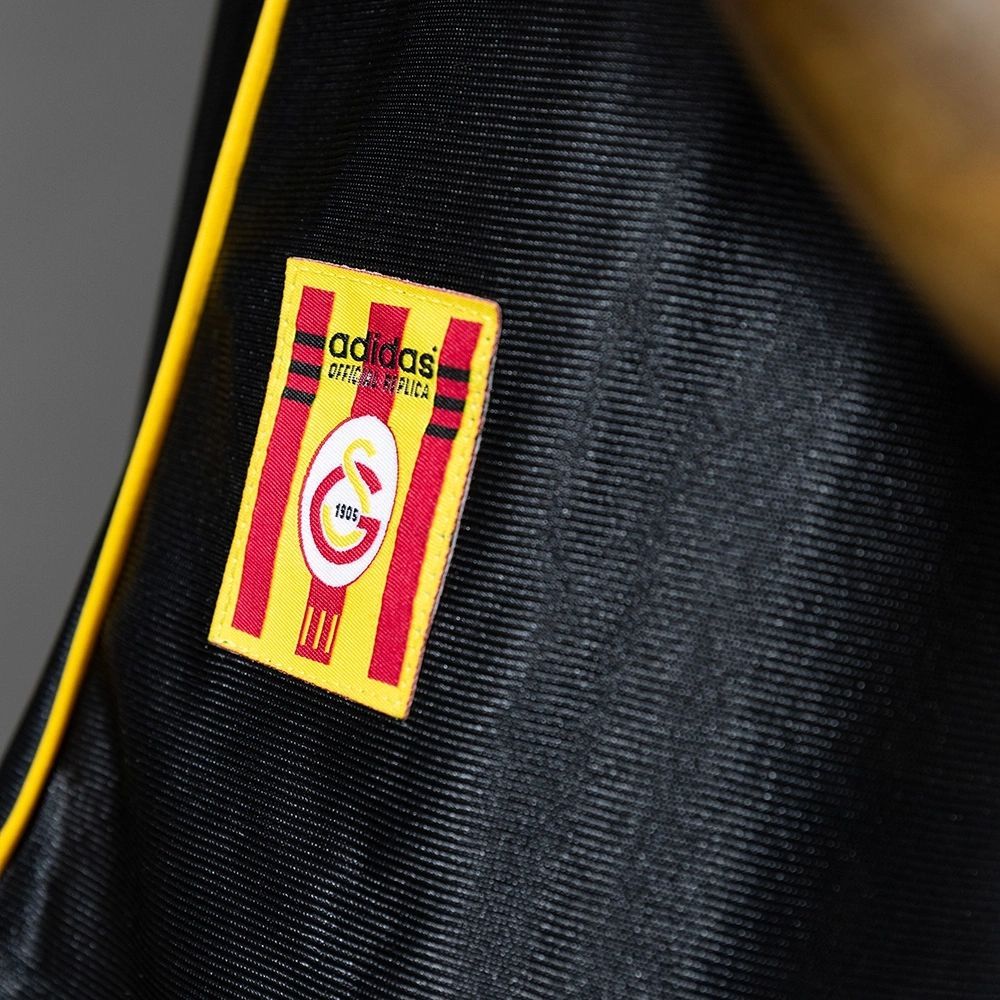 Retro Galatasaray 1999/2000 Second Away jersey Fan Version