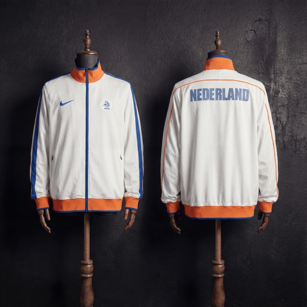 2010 Vintage Style Netherlands White Windbreaker Sport Unifom
