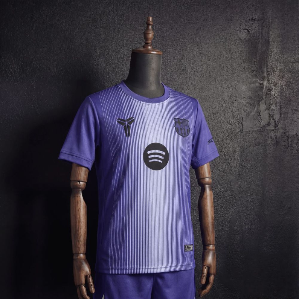 2025/26 Barcelona Goalkeeper Purple jersey kids Kits size: 16-28
