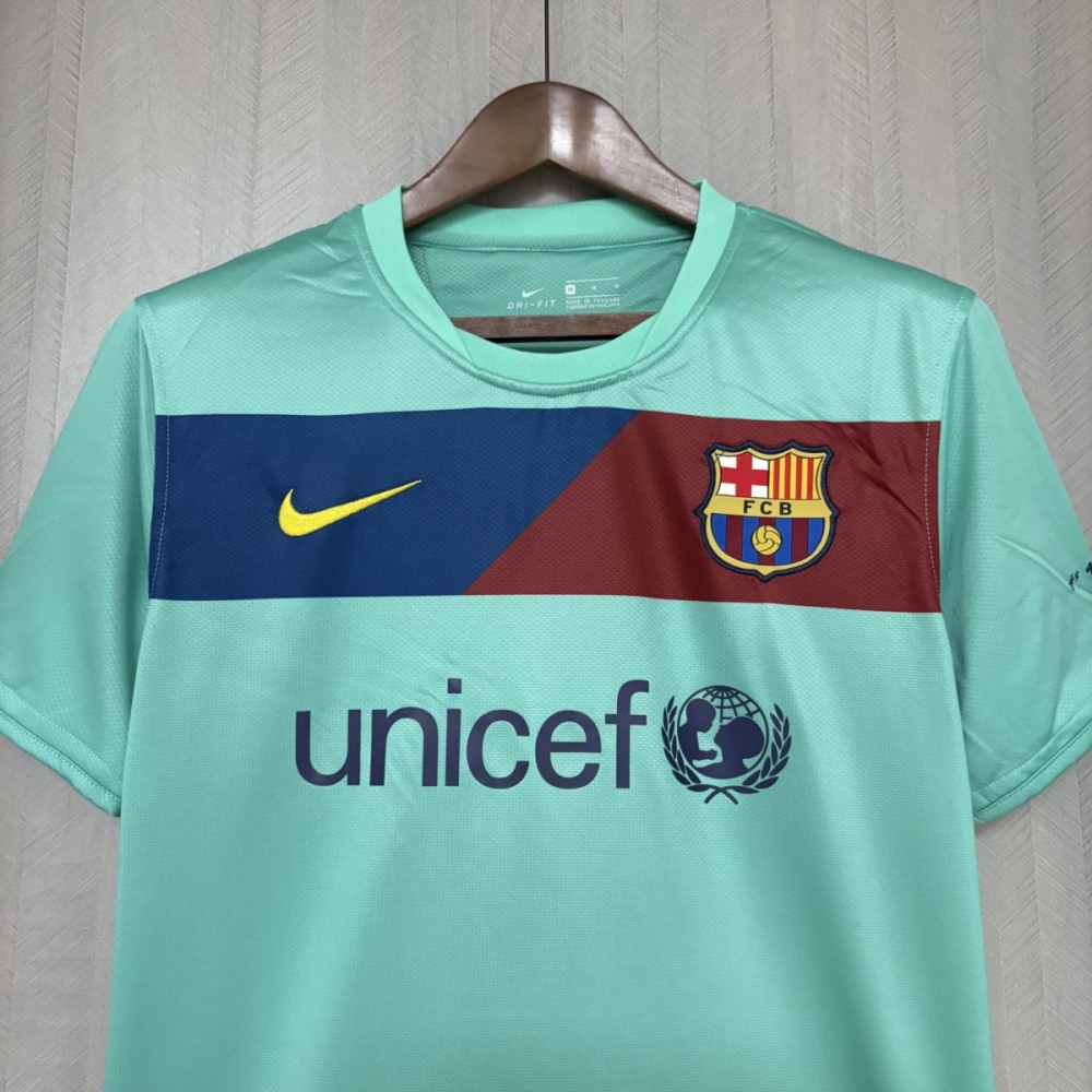 Retro Barcelona 10/11 away jersey Fan Version