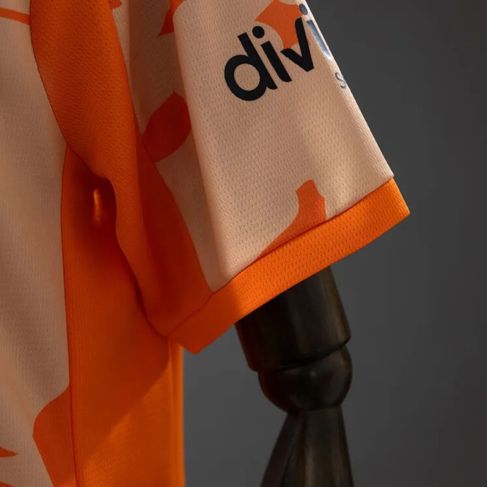 2025/26 Valencia CF Vintage Style Jjersey Fan version