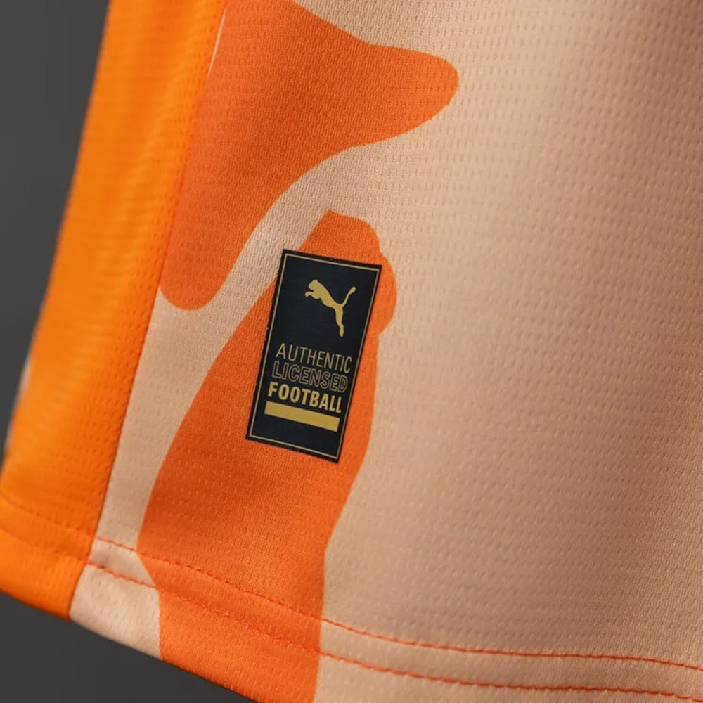 2025/26 Valencia CF Vintage Style Jjersey Fan version