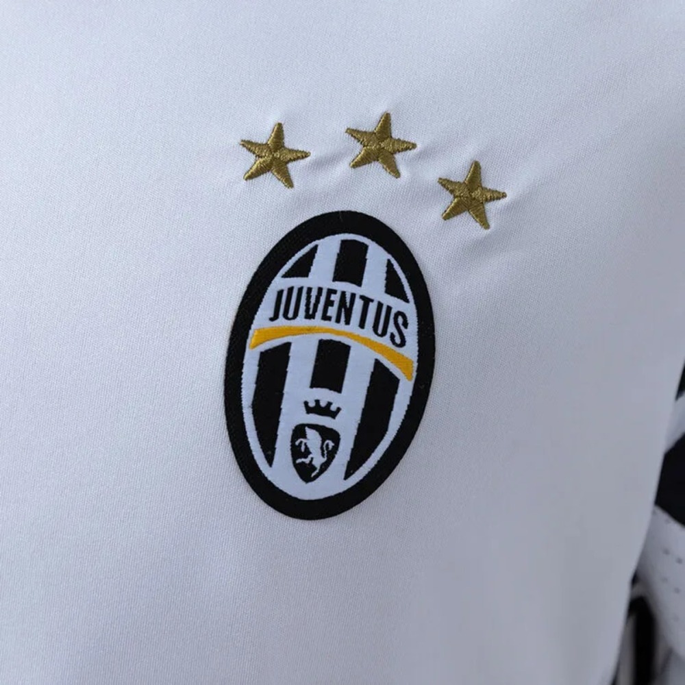 Retro Juventus 2016/17 Second Away Jersey Fan Version