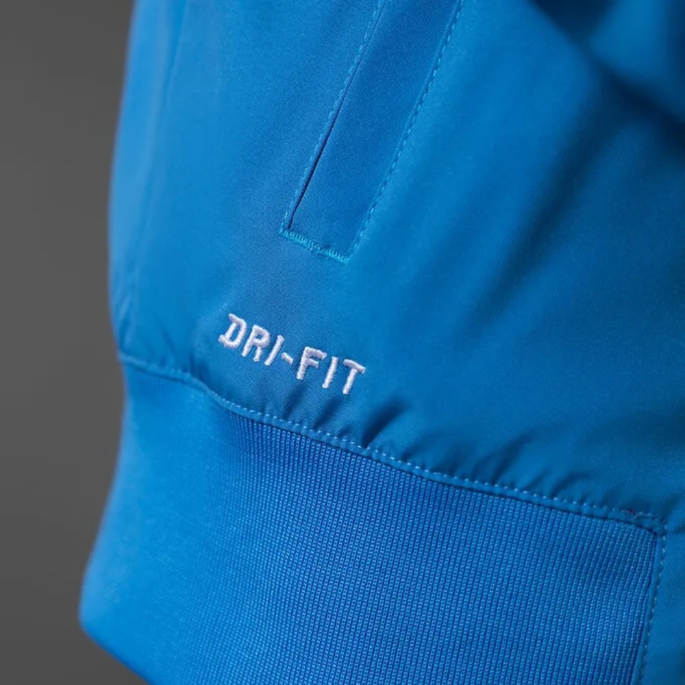 2015/16 Barcelona Vintage Style Windbreaker