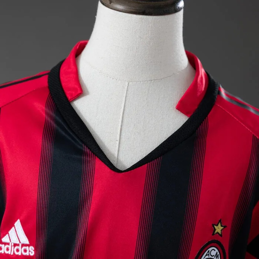Retro AC Milan 2004/05 Home Kid Kits