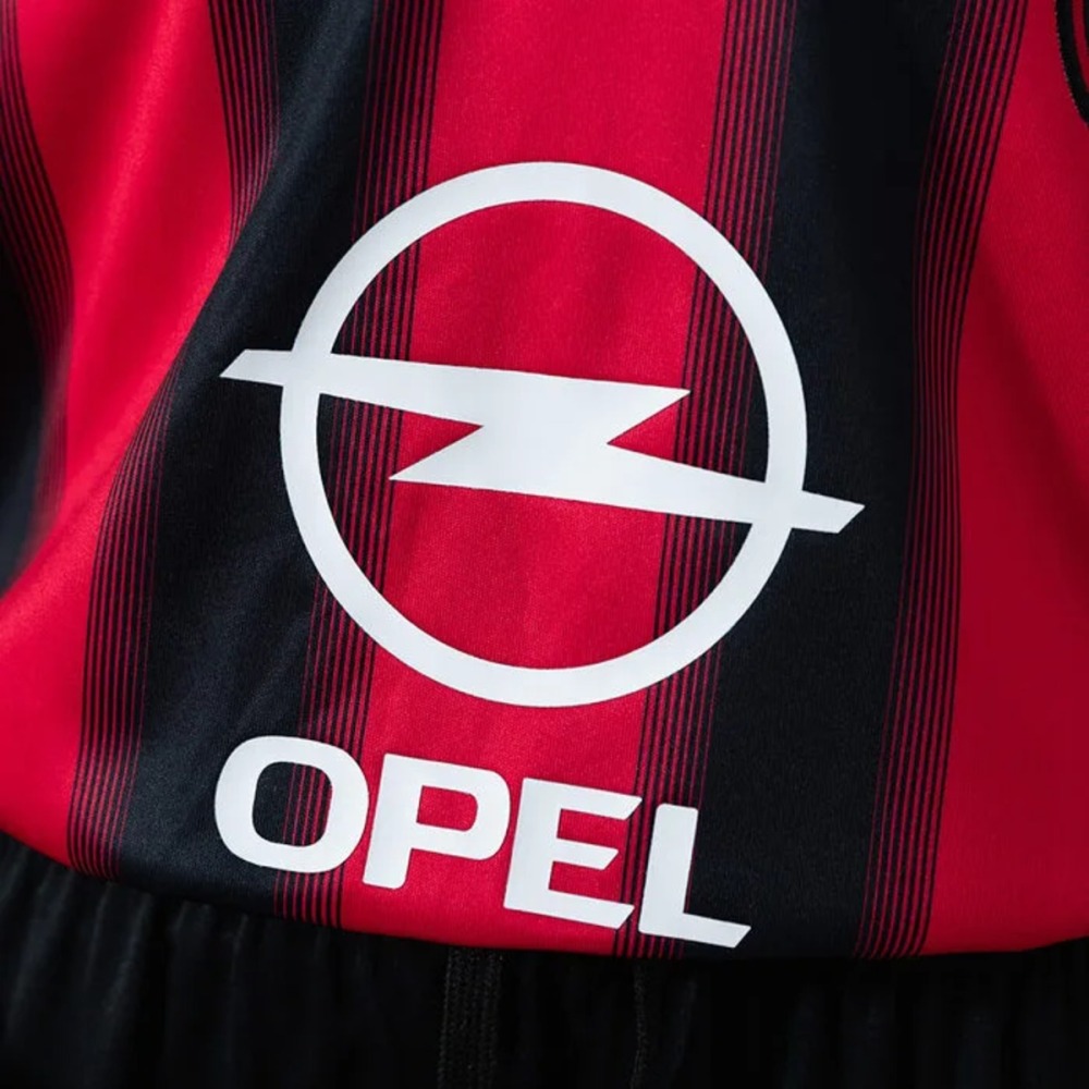 Retro AC Milan 2004/05 Home Kid Kits
