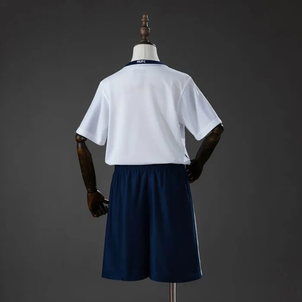 Retro Manchester United 2008/09 Away Kid Kits