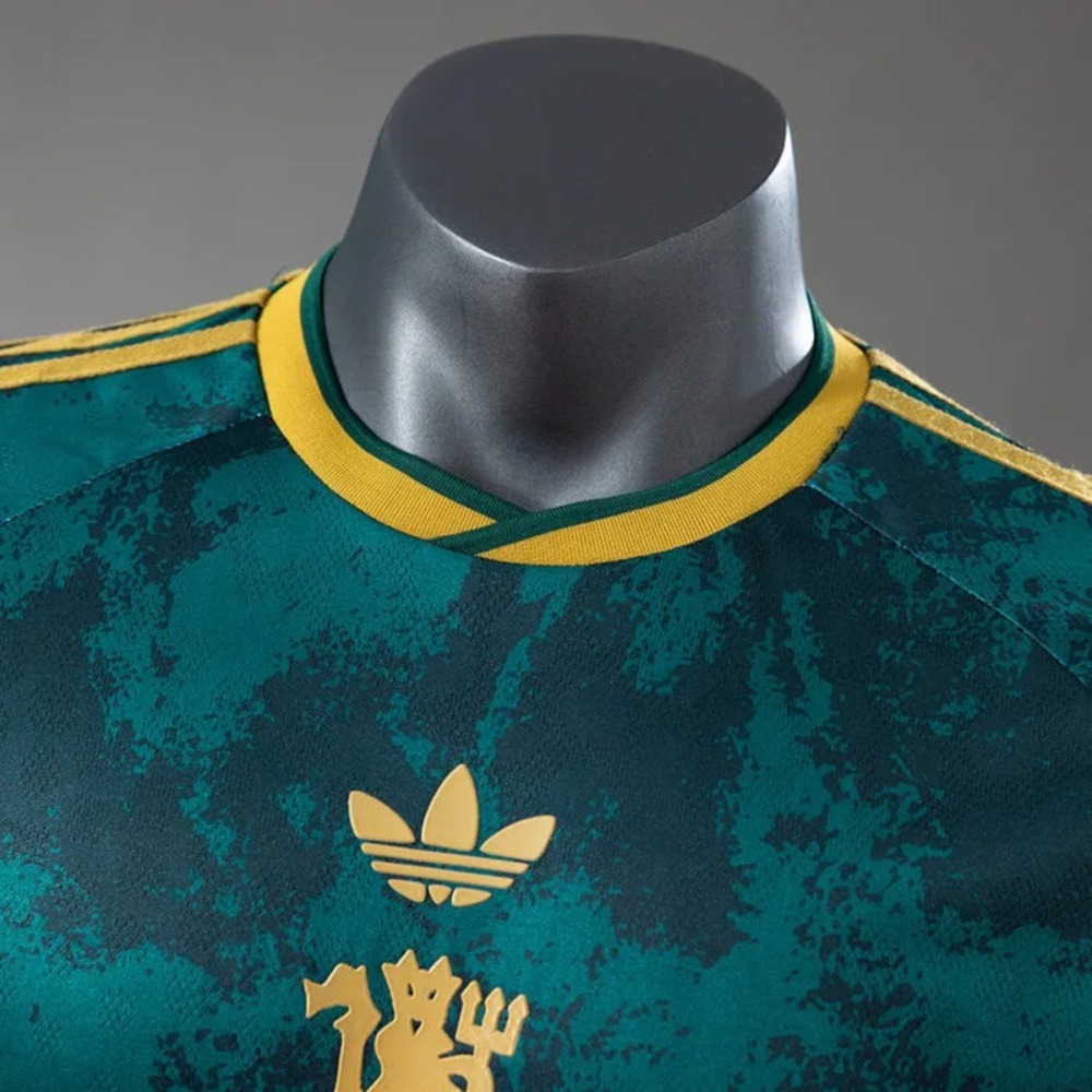 2026 Manchester United Green Jersey Player Version