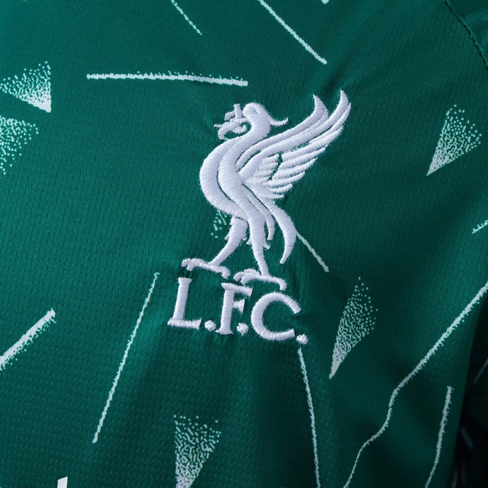 2026/27 Liverpool Goalkeeper Green Jersey Fan version