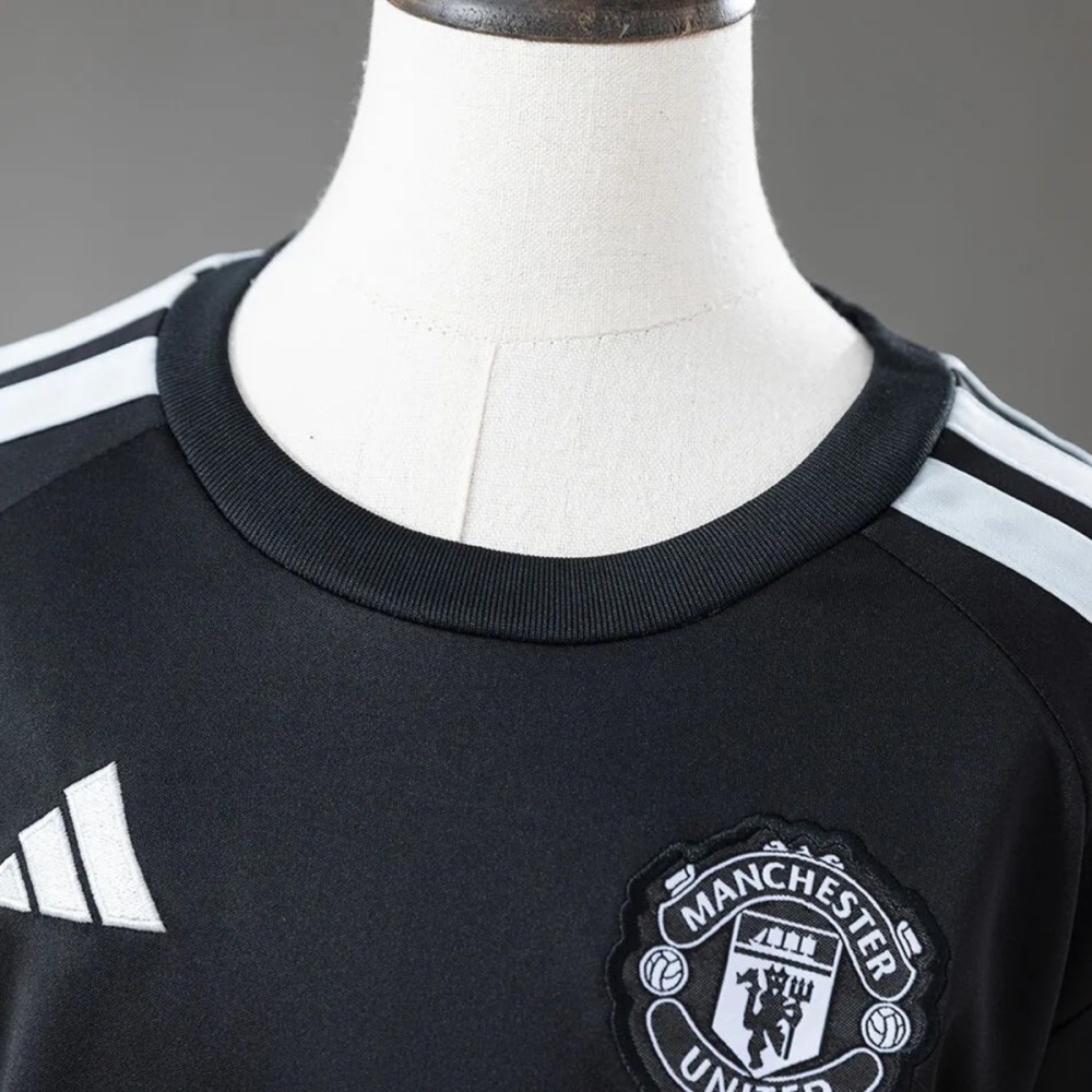 2026/27 Manchester United Goalkeeper Kids Kits