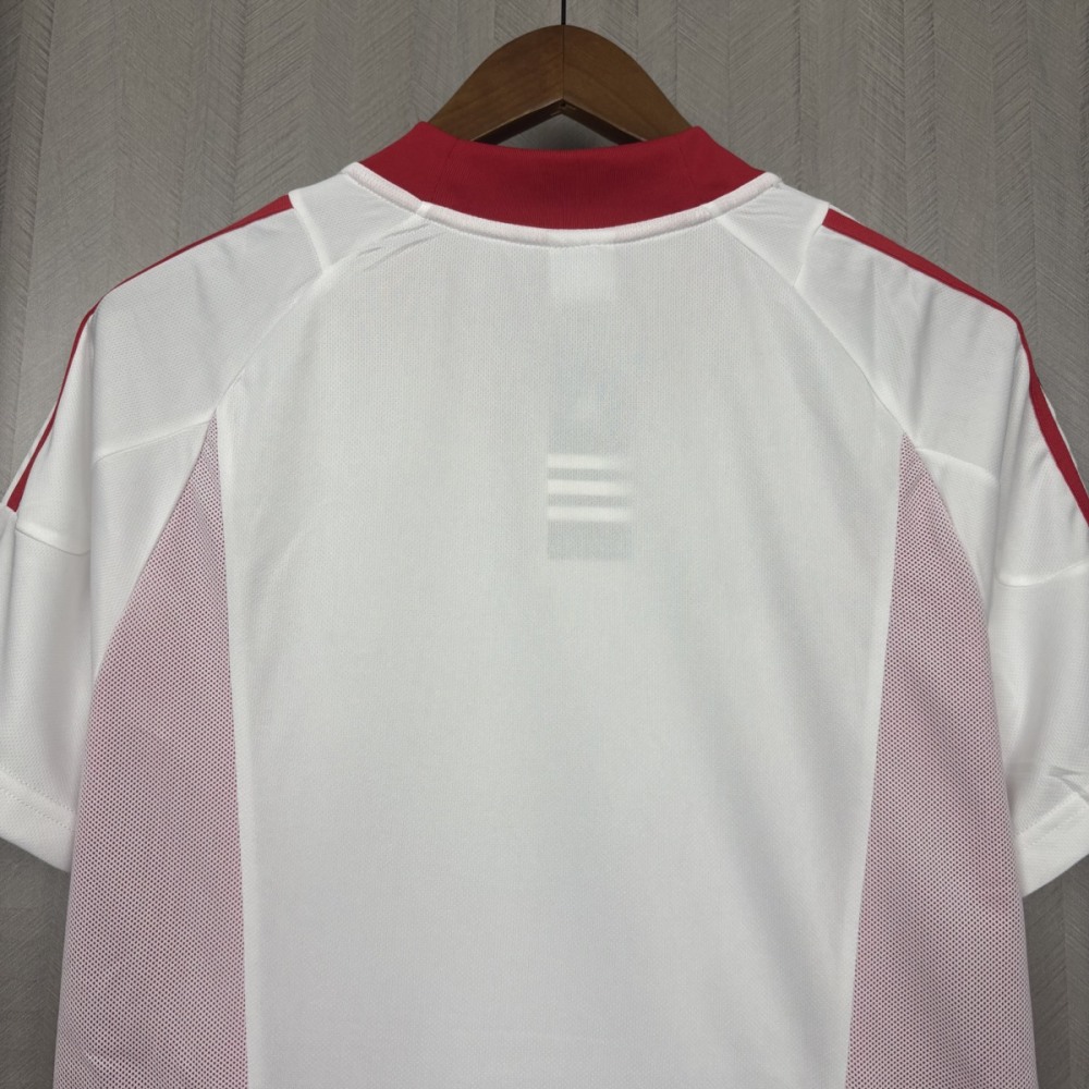 Retro AC Milan 2002/03 Away jersey Fan Version