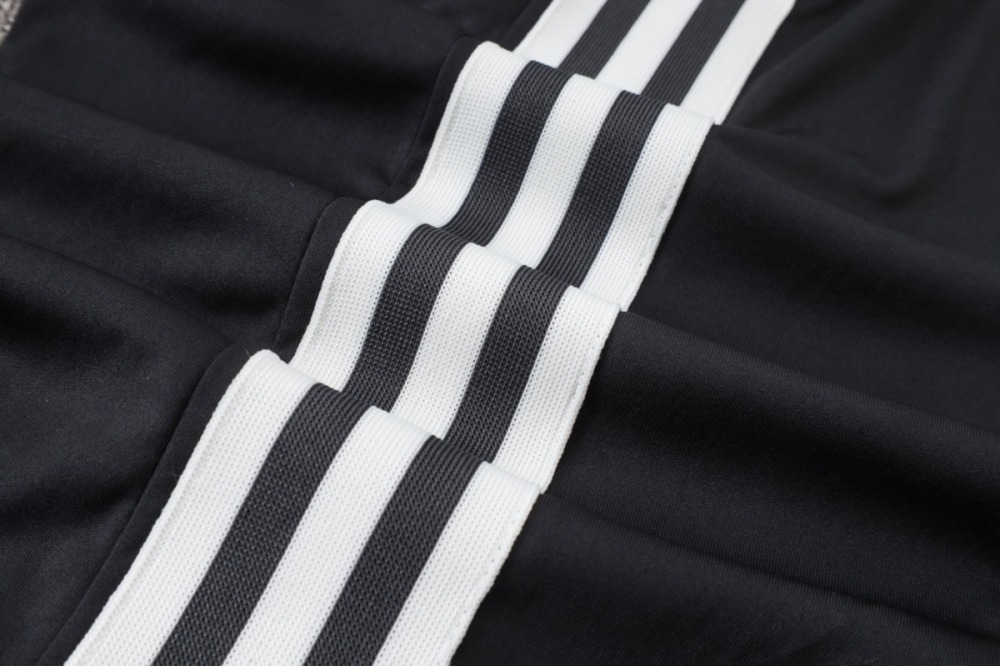 2026 Germany Beige Long-sleeved half-pull training kit